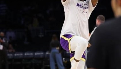 世界杯直播软件官网-詹姆斯晒赛场照：我只是一个孩子在享受他的游乐场，黑子们